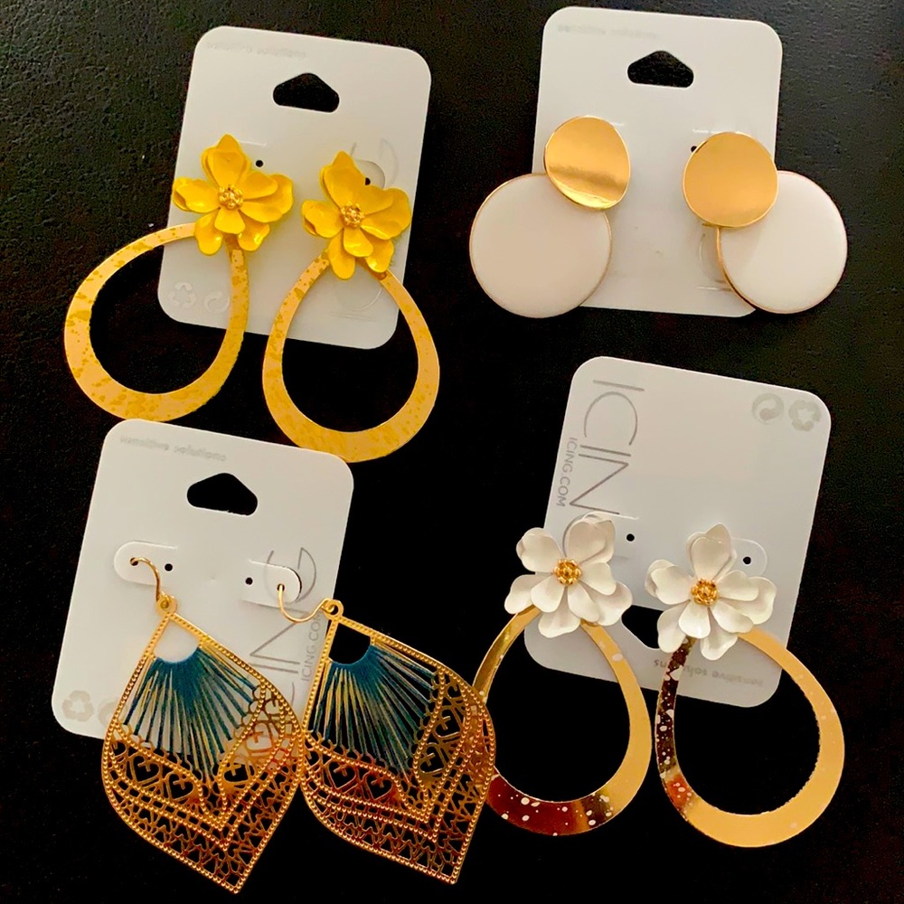 🔥Icing Earrings 🔥New w Tags🌷